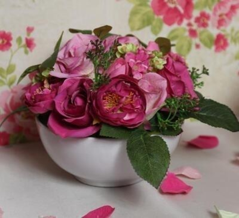 <p>Real look artificial flowers by Bloomsberry and Gisela Graham</p>